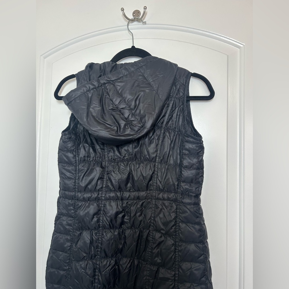 Athleta Womens Downtime Goose Down Quilted Black Puffer Vest Jacket size XS - Picture 4 of 12